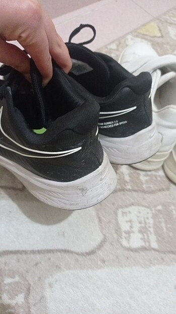 38,5 Beden siyah Renk Nike spor ayakkabı 
