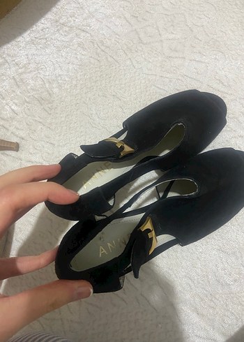 Anne Klein 37,5
