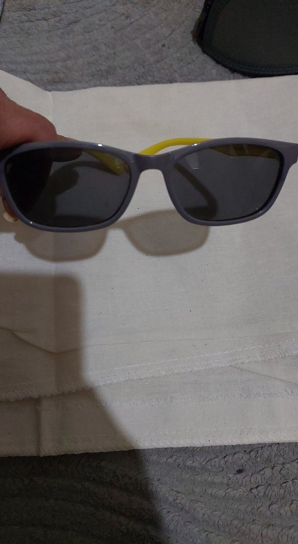 çocuk Gri Parlak Minimalist Gözlük - Görsel 4