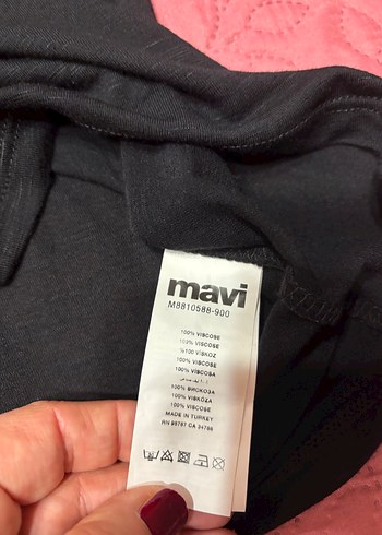 Siyah V Yakalı Kadın Tişört MAVİ JEANS - Görsel 3