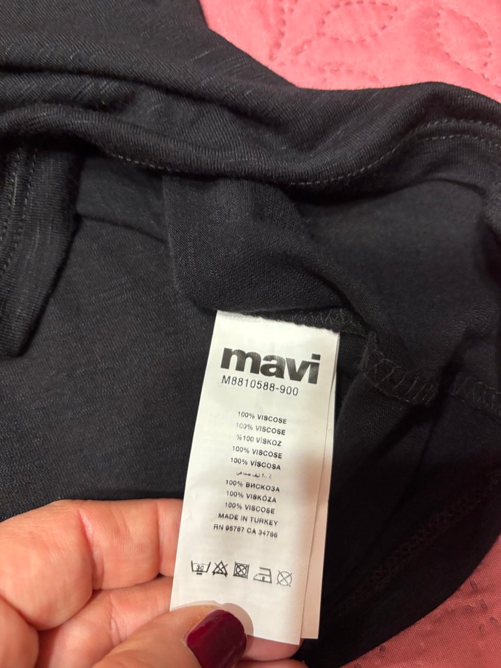 Siyah V Yakalı Kadın Tişört MAVİ JEANS - Görsel 3