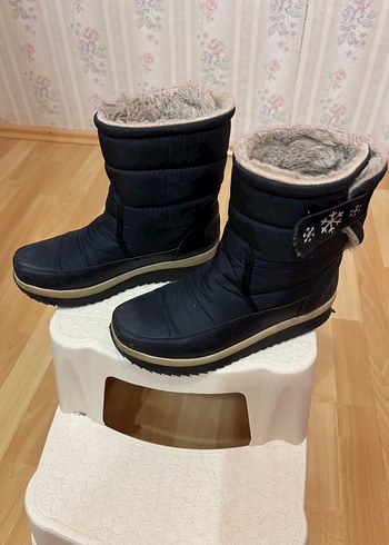 Kürklü Tabanlı Kadın  Kar Botu - Görsel 2