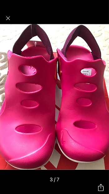 31 Beden Nike kız çocuk sandalet