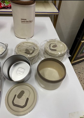 Beyaz Yemek Kabı Seti ve Taşıma Çantası - Görsel 4