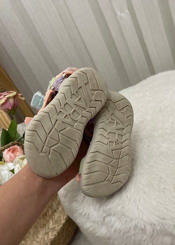 22 Beden Kız Çocuk Bağcıksız Renkli Bohem Sandalet