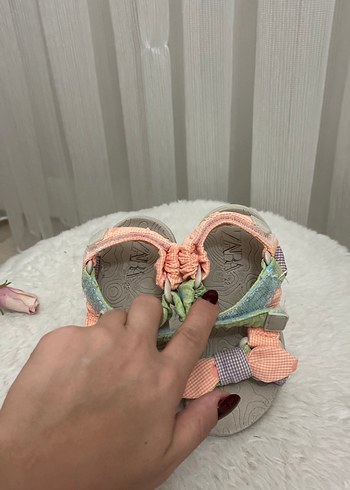 Zara Kız Çocuk Bağcıksız Renkli Bohem Sandalet