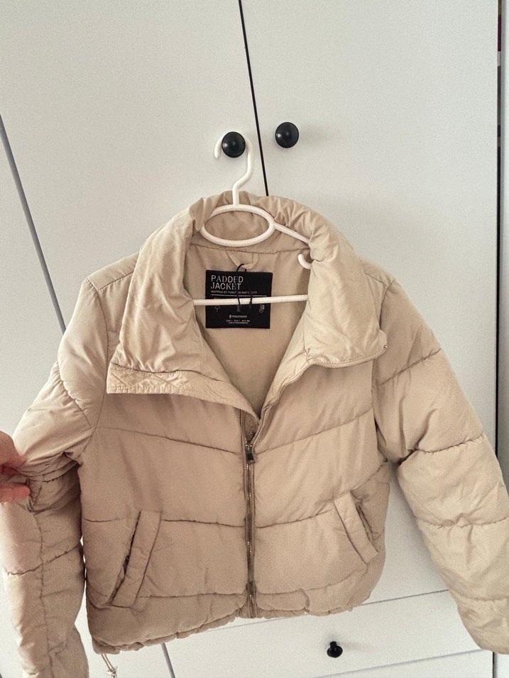 Düğmeli Kısa Bej Kadın Kışlık Mont - Görsel 5