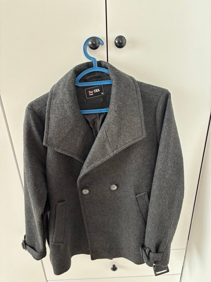 Çift Düğmeli Gri Kaban - Görsel 2