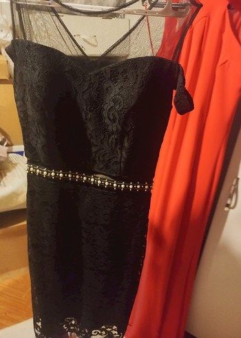 Siyah Dantelli Straplez Midi Elbise