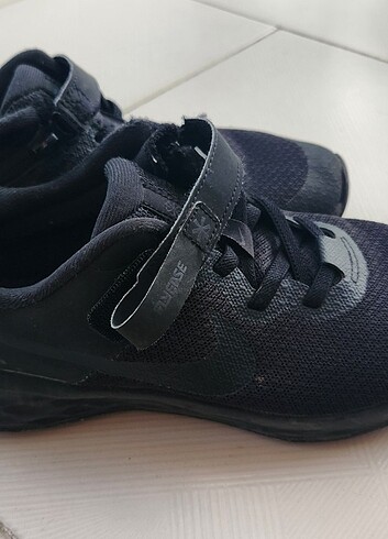 Nike çocuk ayakkabısı 33 numara