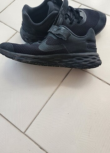 Nike Nike çocuk ayakkabısı 33 numara