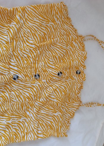 Sarı Zebra Desenli Düğmeli Kolsuz şort tulum - Görsel 4