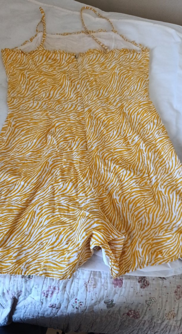 Sarı Zebra Desenli Düğmeli Kolsuz şort tulum - Görsel 3