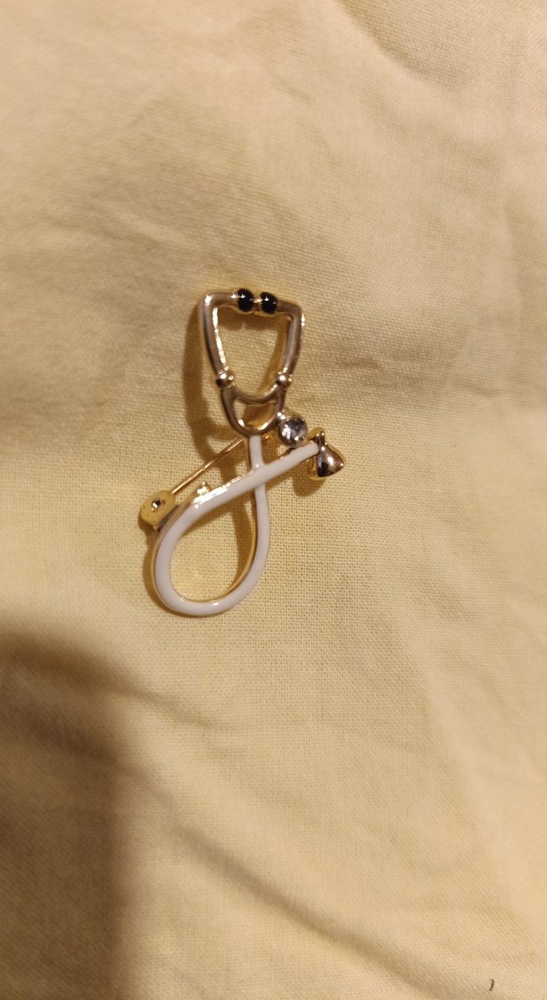 Beyaz steteskop model Kadın Broş - Görsel 2