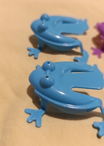 Çocuklar için renkli zıplayan kurbağa - Görsel 2