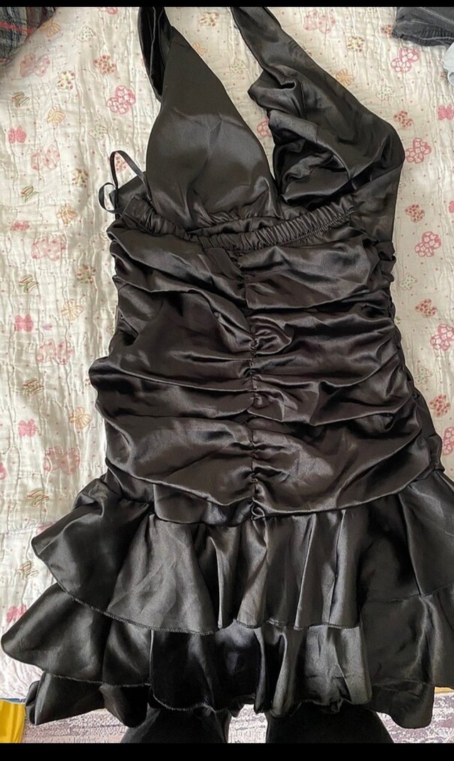 Uzun Siyah V Yakalı Fırfırlı Gotik mini Elbise - Görsel 4