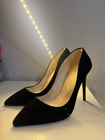 siyah stiletto