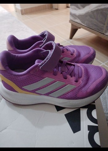32 Beden Kız Çocuk Mor adidas Spor Ayakkabı