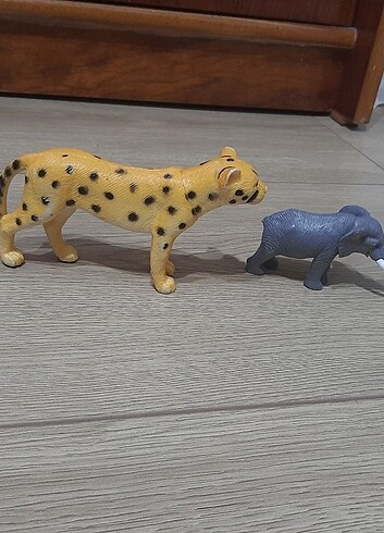 Beden Renk Sert Plastik Figür Oyuncak Hayvan