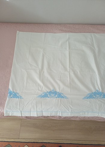 Nakışlı Beyaz Yatak örtüsü - Görsel 4