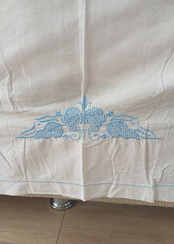 Nakışlı Beyaz Yatak örtüsü - Görsel 2