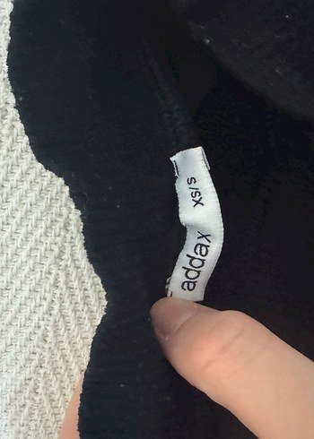 Addax Siyah Yüksek Yakalı Kolsuz Crop Top