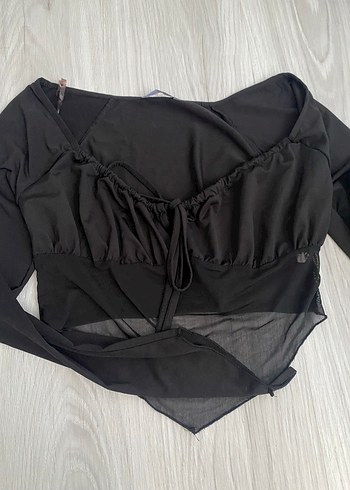 Diğer Siyah Dökümlü Parmak Geçirmeli Uzun Kollu Bluz