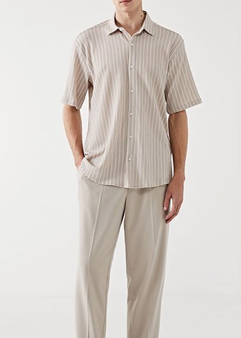 Düğmeli Kısa Kollu Bej Erkek Gömlek - Görsel 3