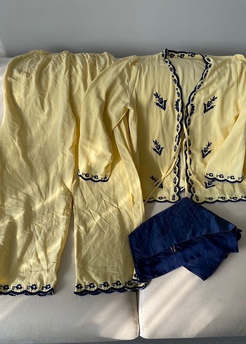 Sarı Nakışlı Kadın Uzun Takım - Görsel 2