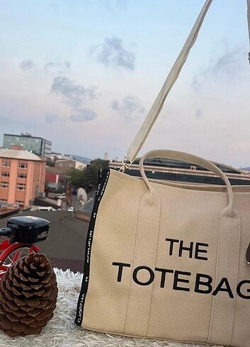 The tote bag 
