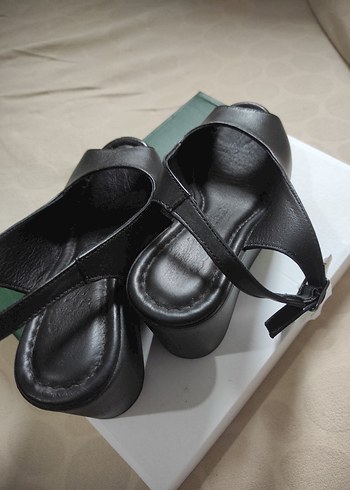 Siyah Kadın Dolgu Topuklu - Görsel 4