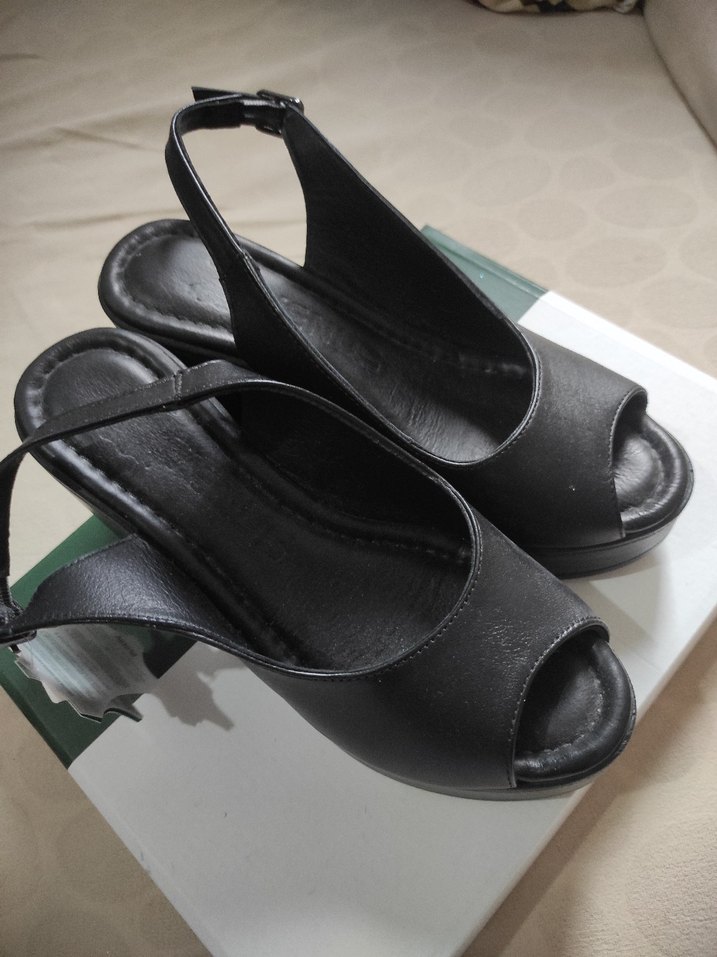 Siyah Kadın Dolgu Topuklu - Görsel 3