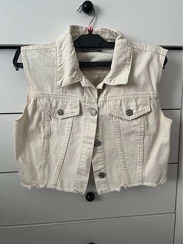Krem denim yelek