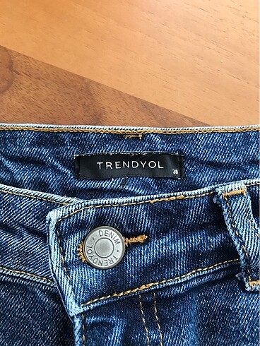 m Beden lacivert Renk Jean şort 38 beden az kullanıldı tertemiz