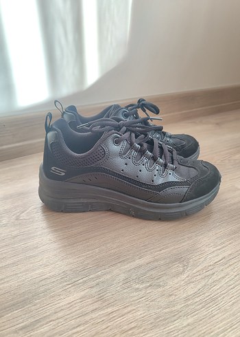 Skechers 36