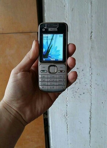 NOKİA TUŞLU CEP TELEFONU RADYOLU 