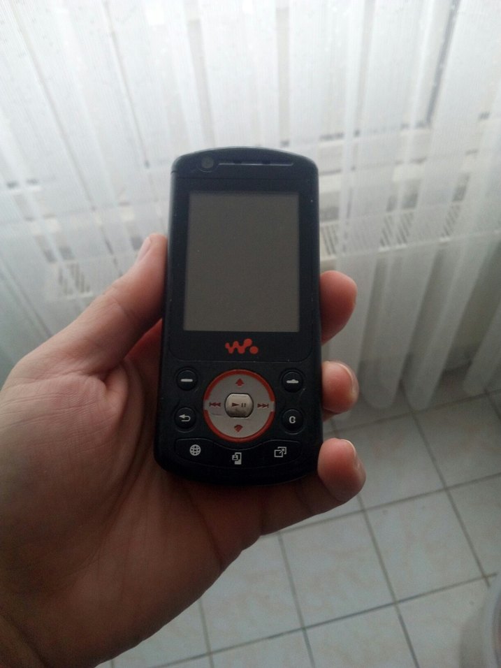ERİCSON W900İ WOLKMAN TELEFON - Görsel 3