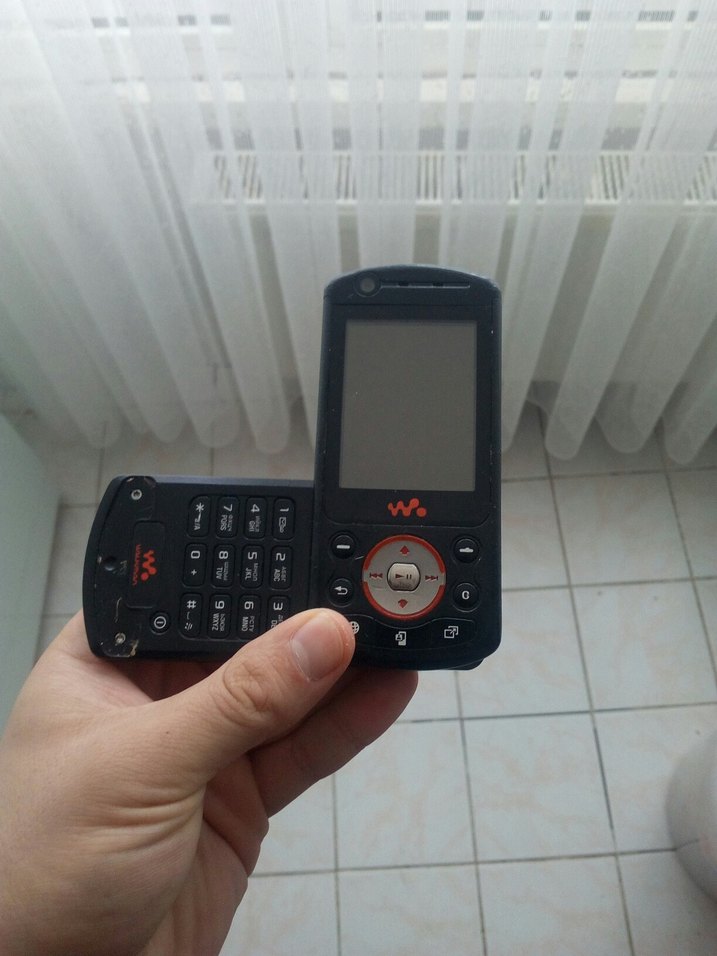 ERİCSON W900İ WOLKMAN TELEFON - Görsel 2