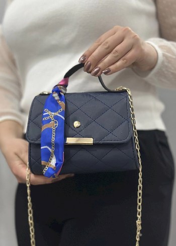 Zincir Detaylı Mavi Yılan Desenli Kadın Çanta - Görsel 3