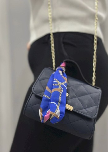 Zincir Detaylı Mavi Yılan Desenli Kadın Çanta - Görsel 2