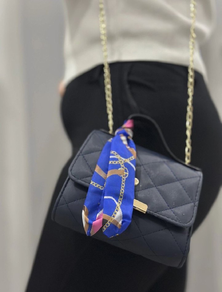 Zincir Detaylı Mavi Yılan Desenli Kadın Çanta - Görsel 2