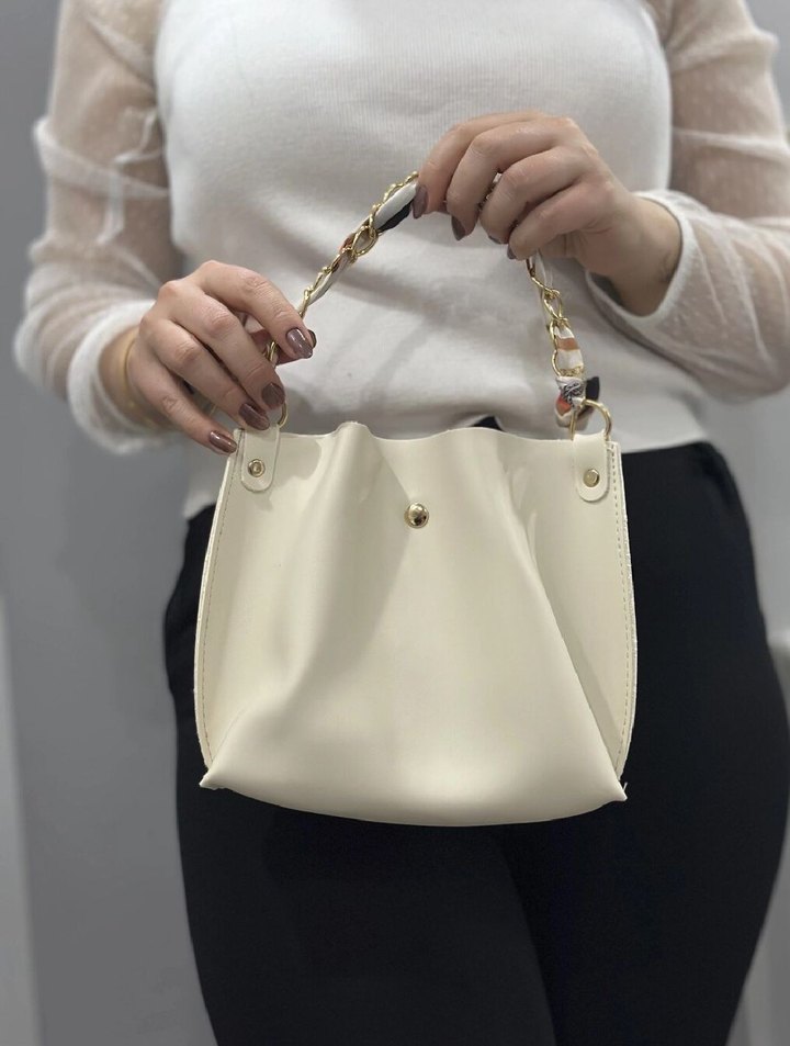 Zincir Detaylı Beyaz Kadın Omuz Çantası - Görsel 2
