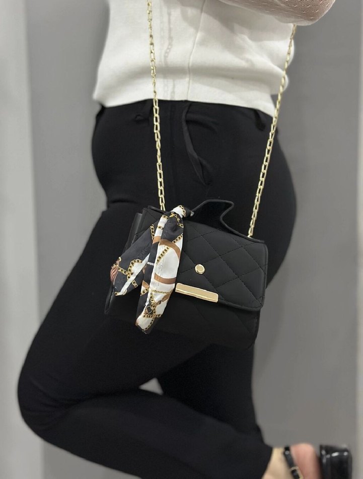 Zincir Detaylı Siyah Yılan Desenli Kadın Çanta - Görsel 3