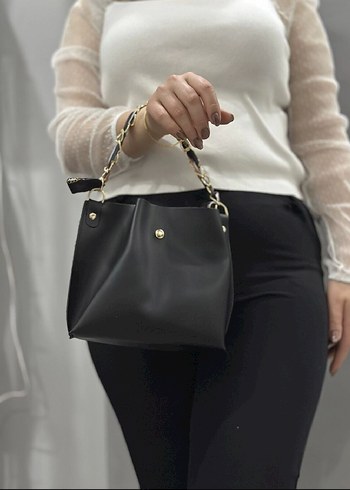 Zincir Detaylı Siyah Yılan Derisi Desenli Deri Çanta - Görsel 2