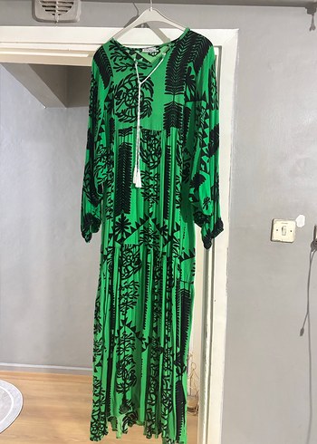 Yeşil Pilili Bohem Uzun Elbise