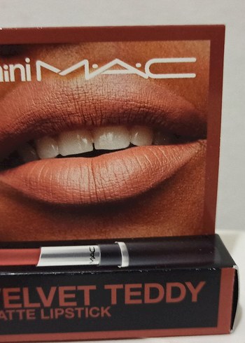 MAC Mac Velvet Teddy Mat Ruj Bej