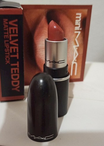 Beden Mac baz ve mini ruj paketi