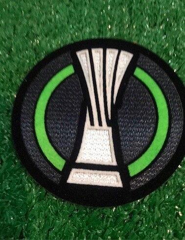  Beden UEFA Konferans Ligi Forma Kol Patch Arma Avrupa Sıcak Press Uygu