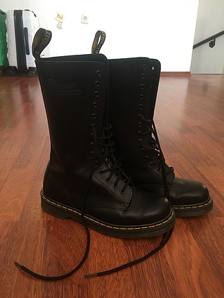 Dr. Martens uzun postal / Bot