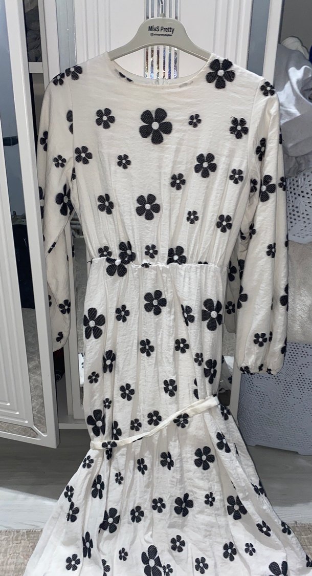 Çiçek Desenli tesettür bayan elbise - Görsel 3